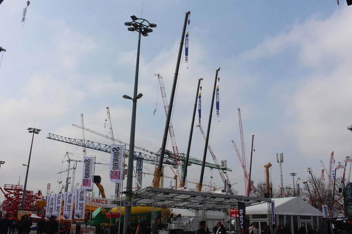 3 Live Demonstration Area